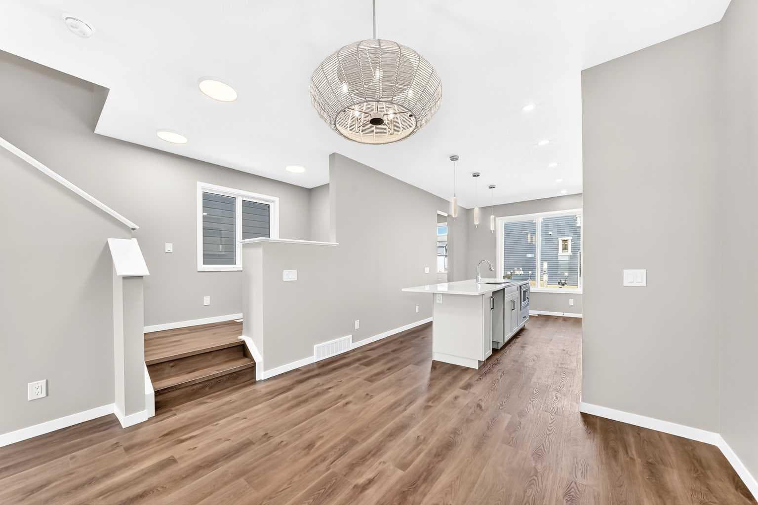 1304 Mahogany Boulevard SE
