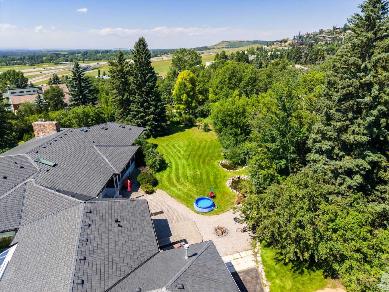 187 Slopeview Drive SW