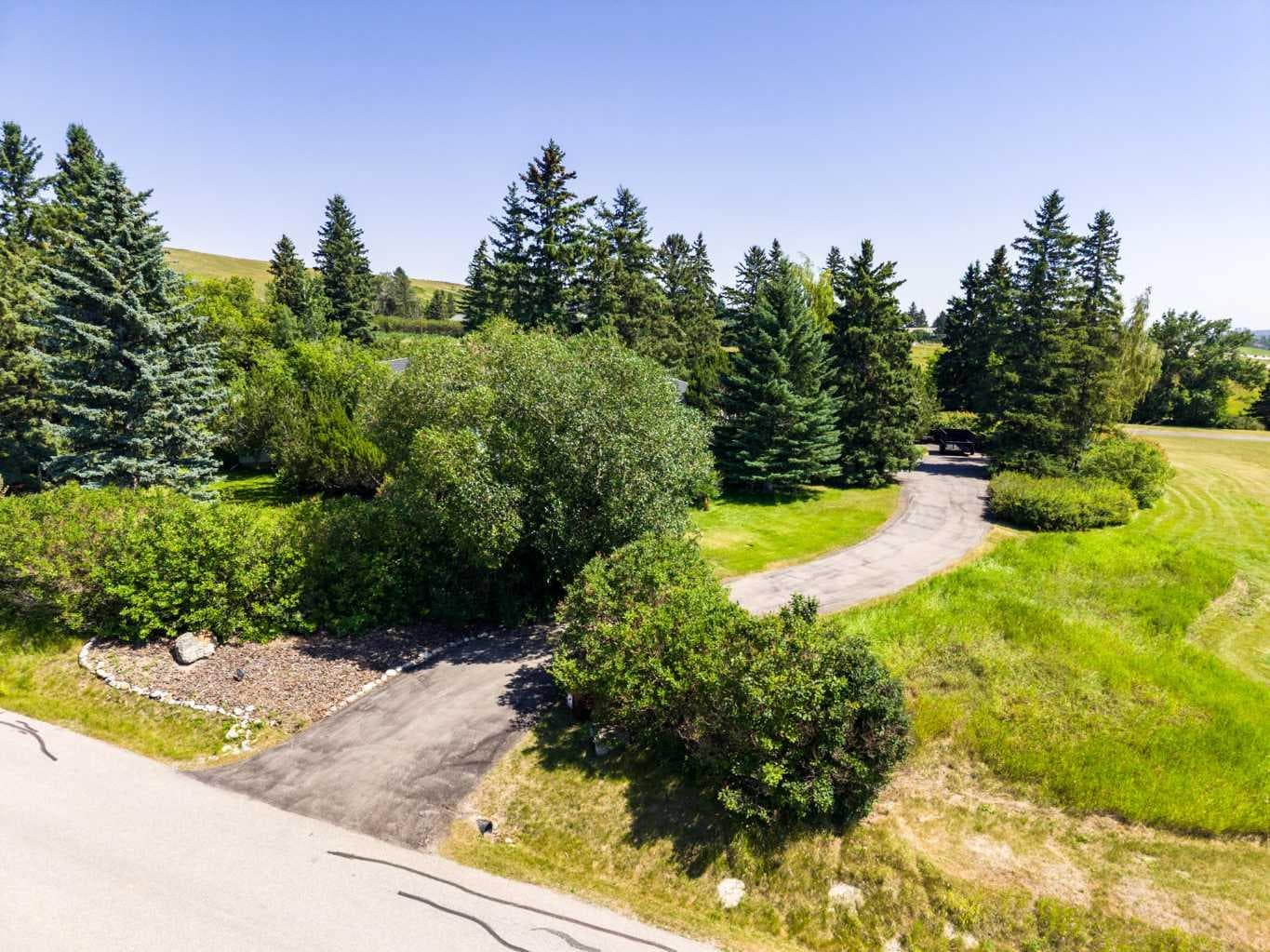 187 Slopeview Drive SW