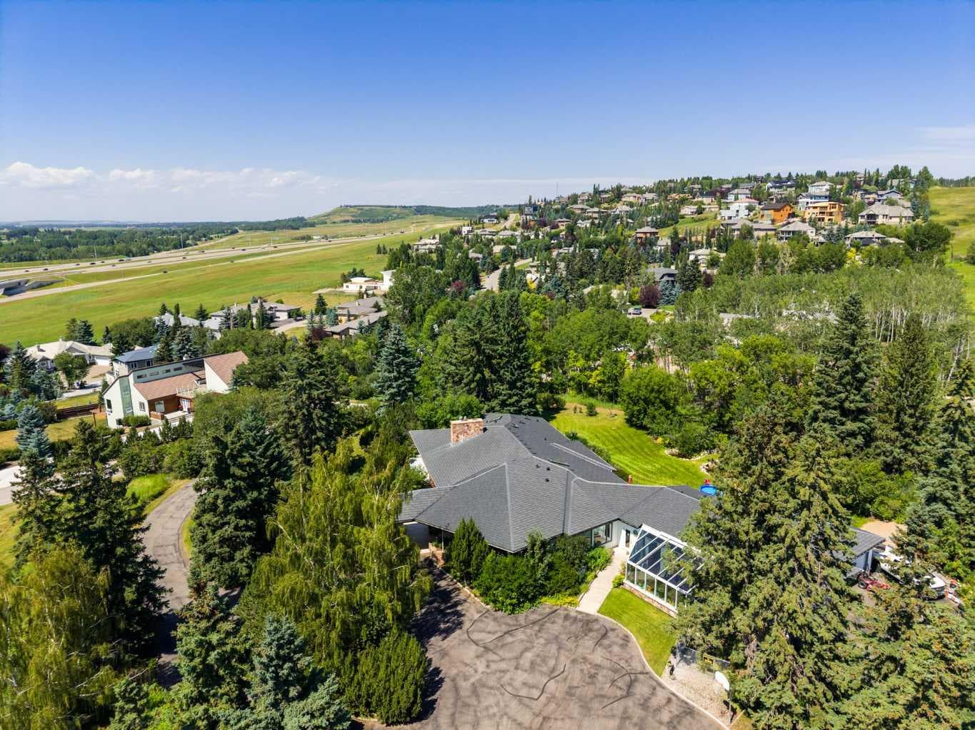 187 Slopeview Drive SW
