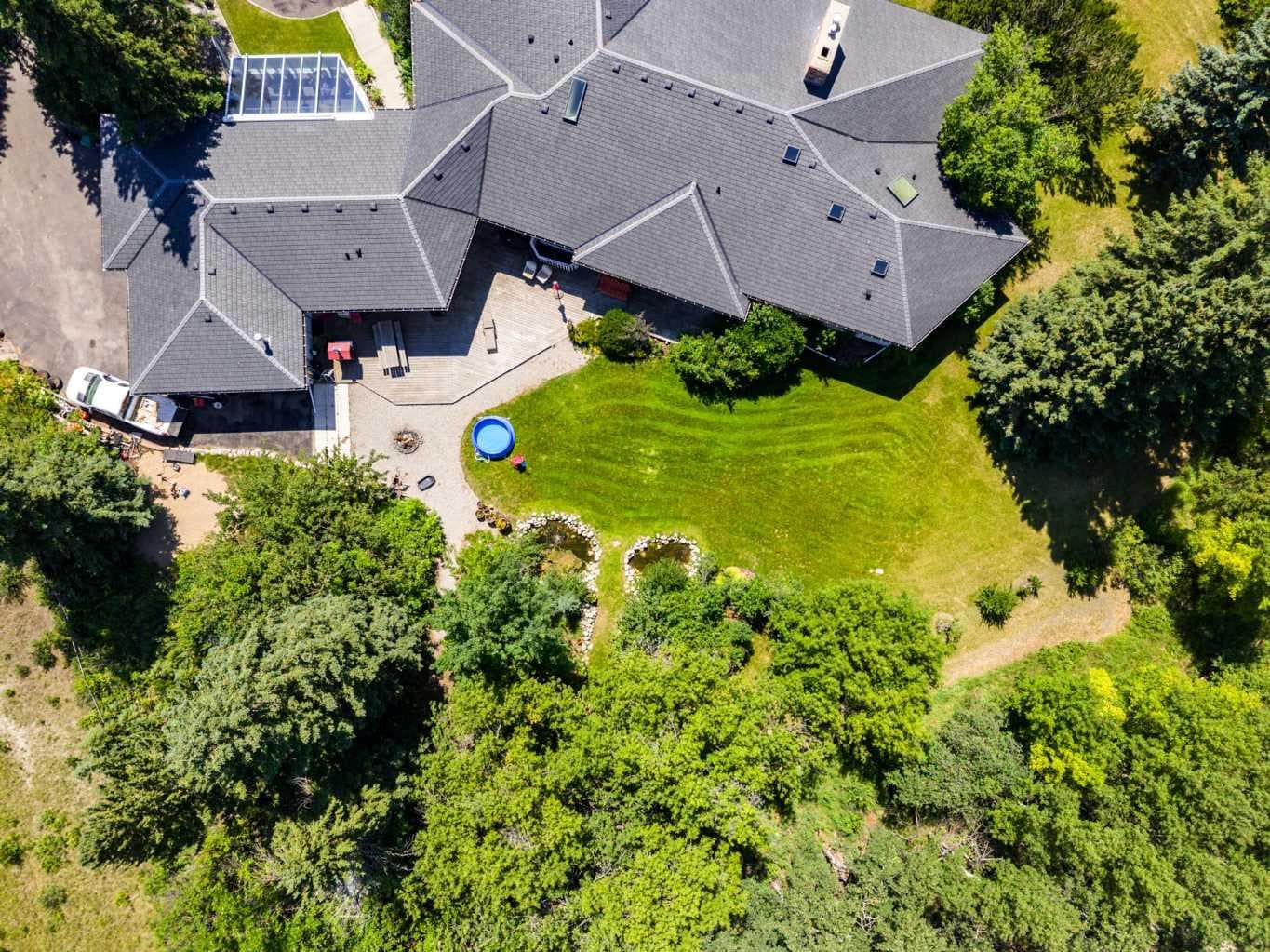 187 Slopeview Drive SW