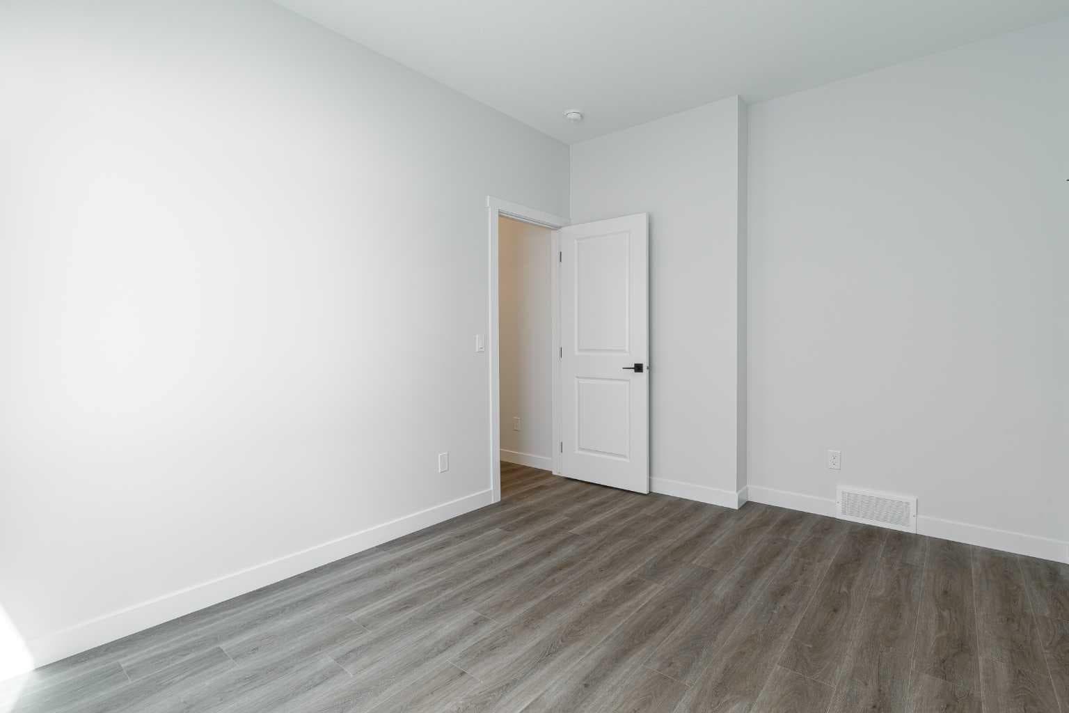 125 Monarch Bend 