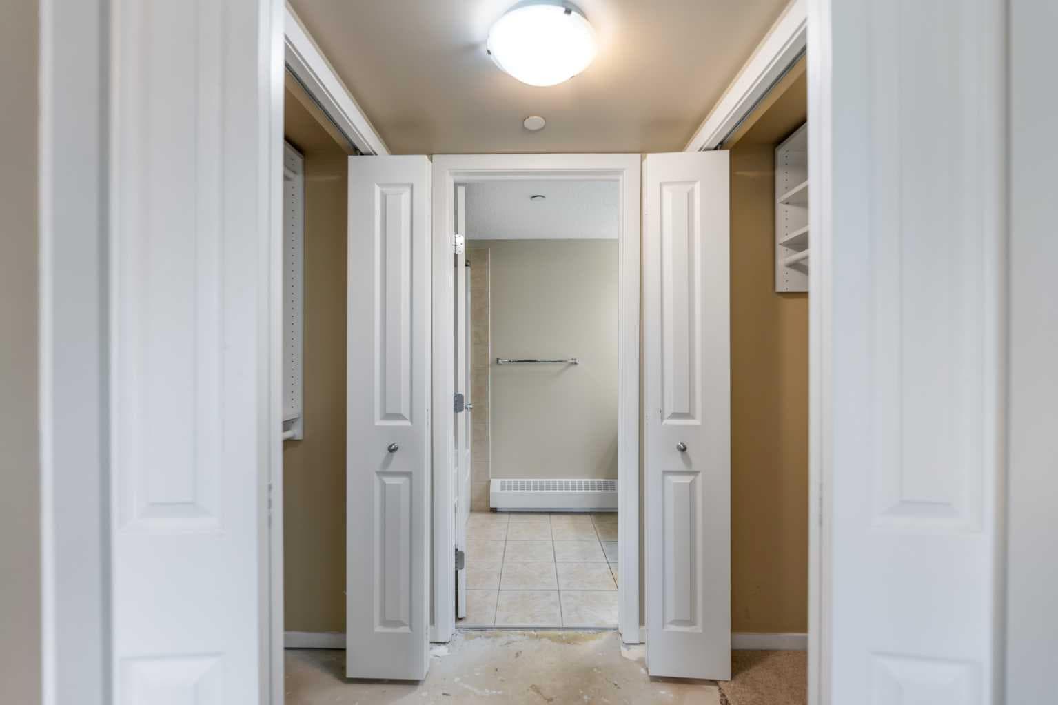 1213, 4 Kingsland Close SE
