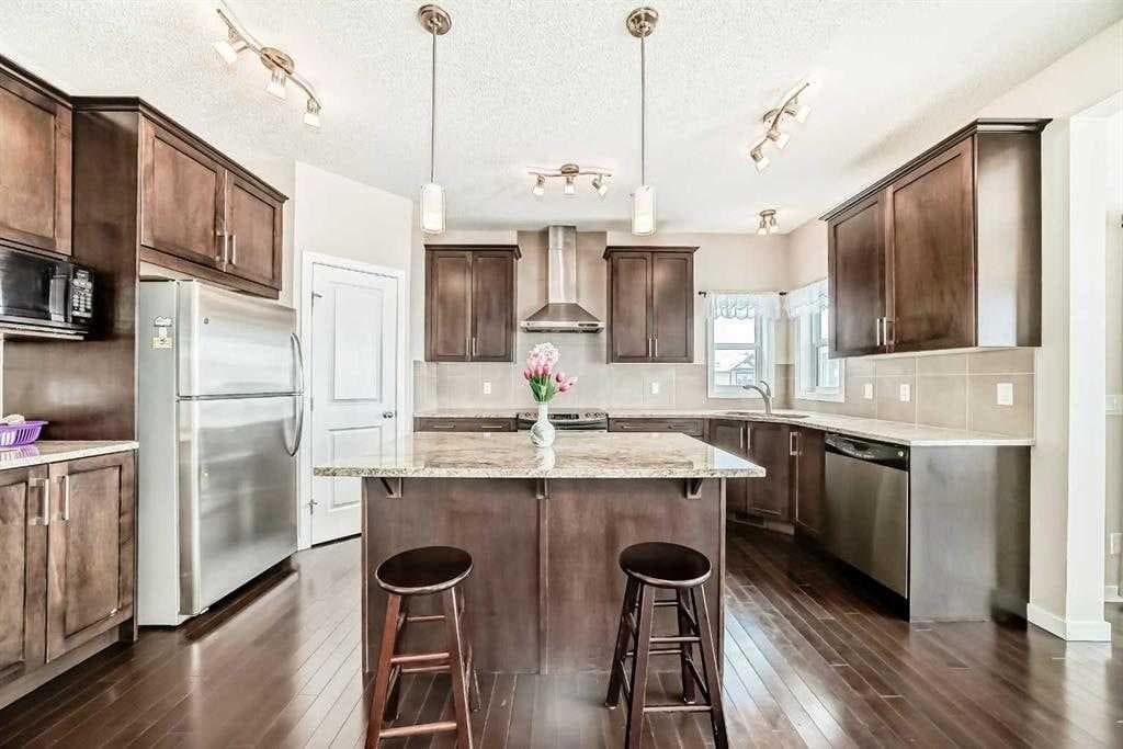 12 Kincora Mews NW