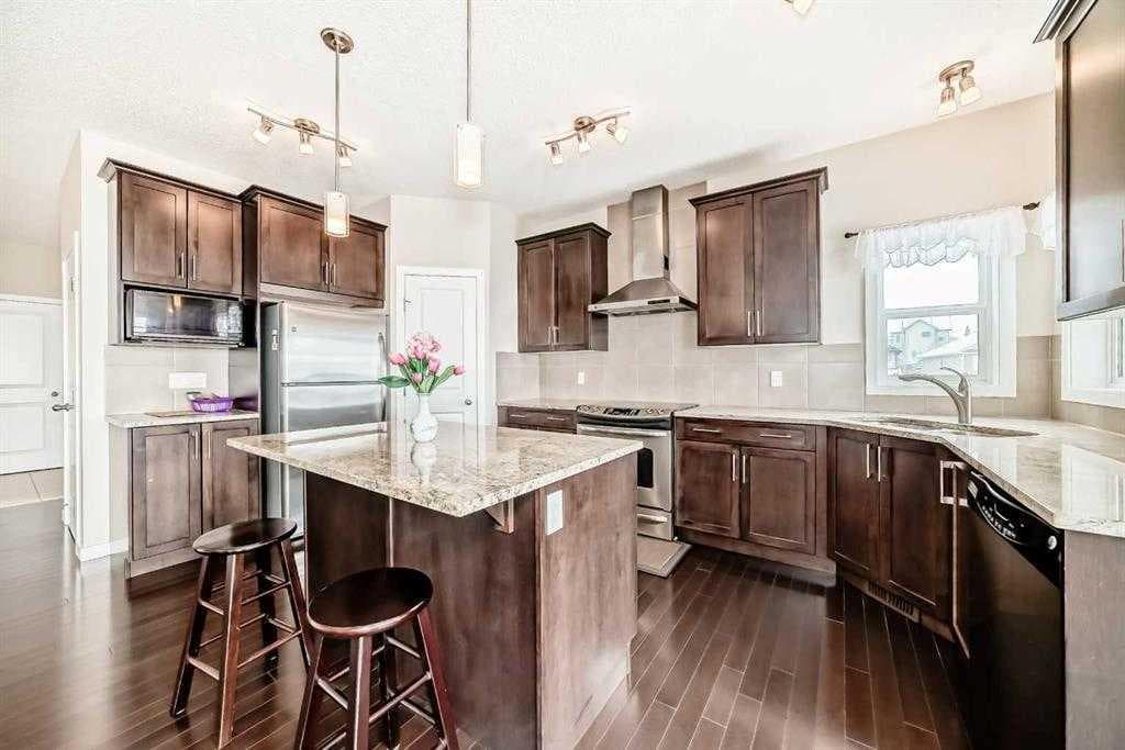 12 Kincora Mews NW