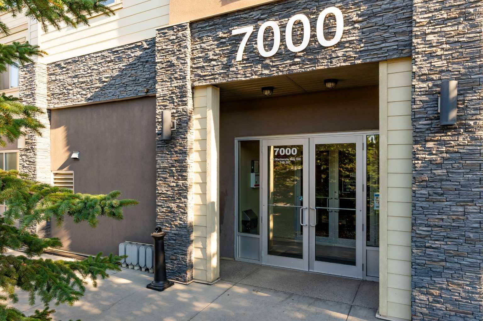 7202, 403 Mackenzie Way SW