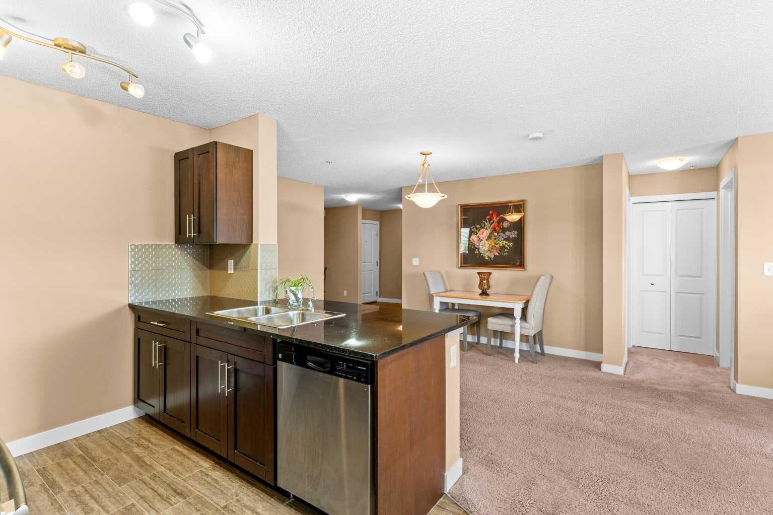 7202, 403 Mackenzie Way SW