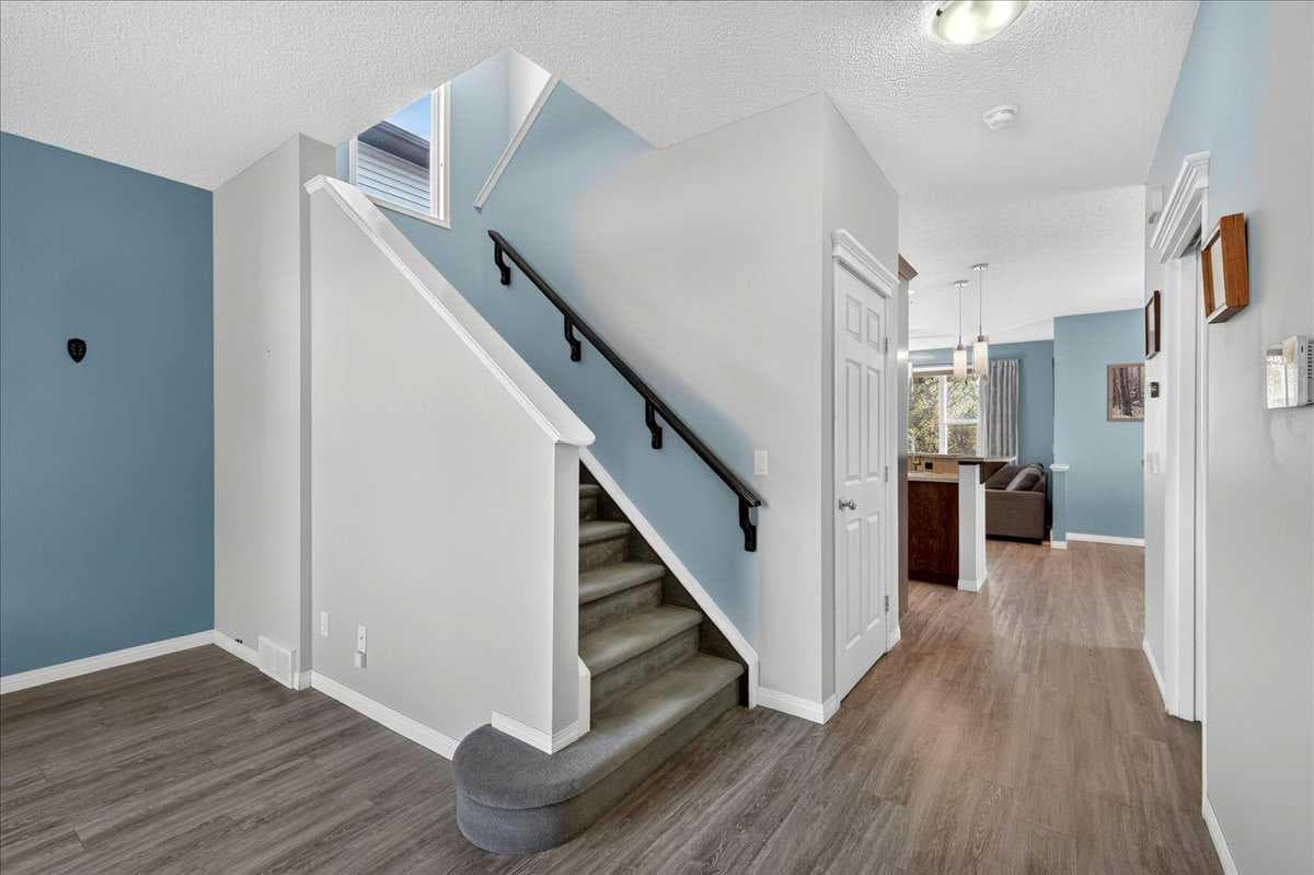 21 Mcintyre Place NW
