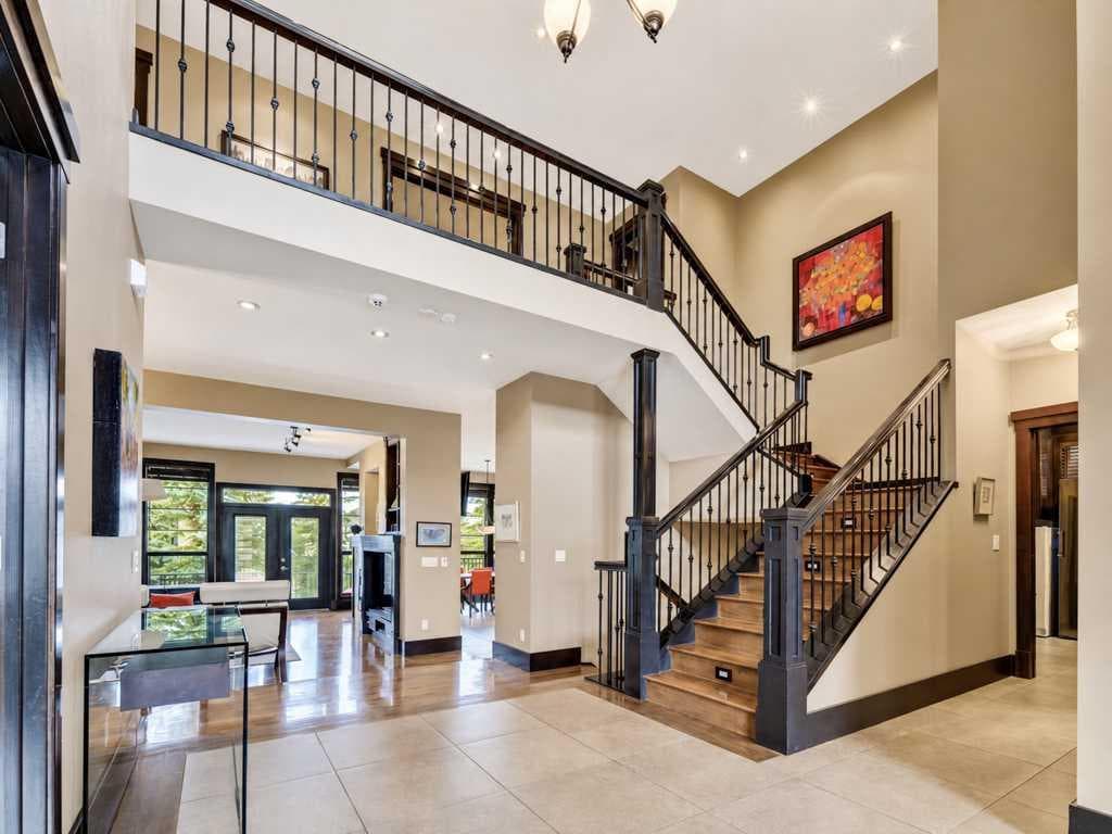 10 Aspen Ridge Way SW