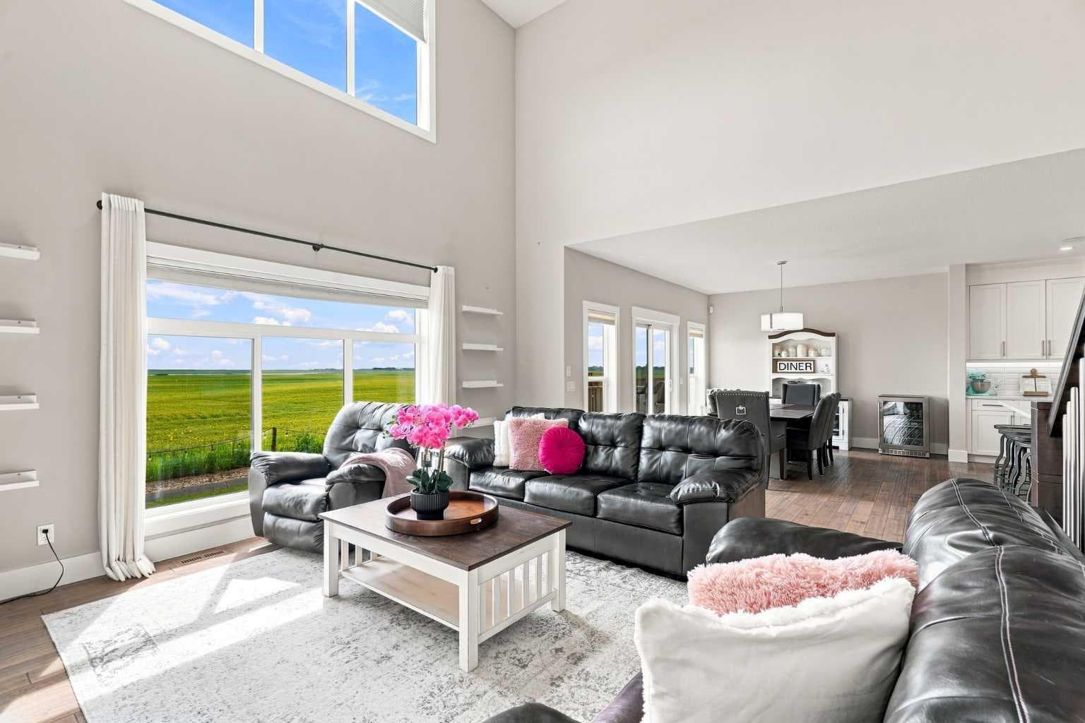 114 Kinniburgh Road 
