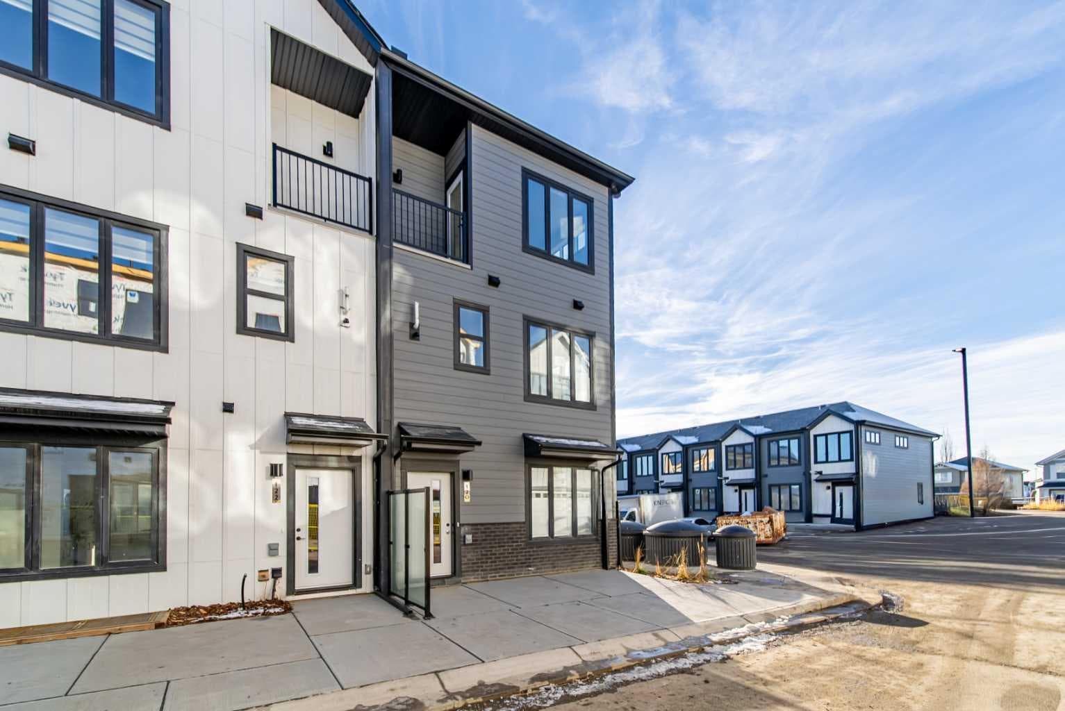 702A, 154 Arbour Lake Court NW