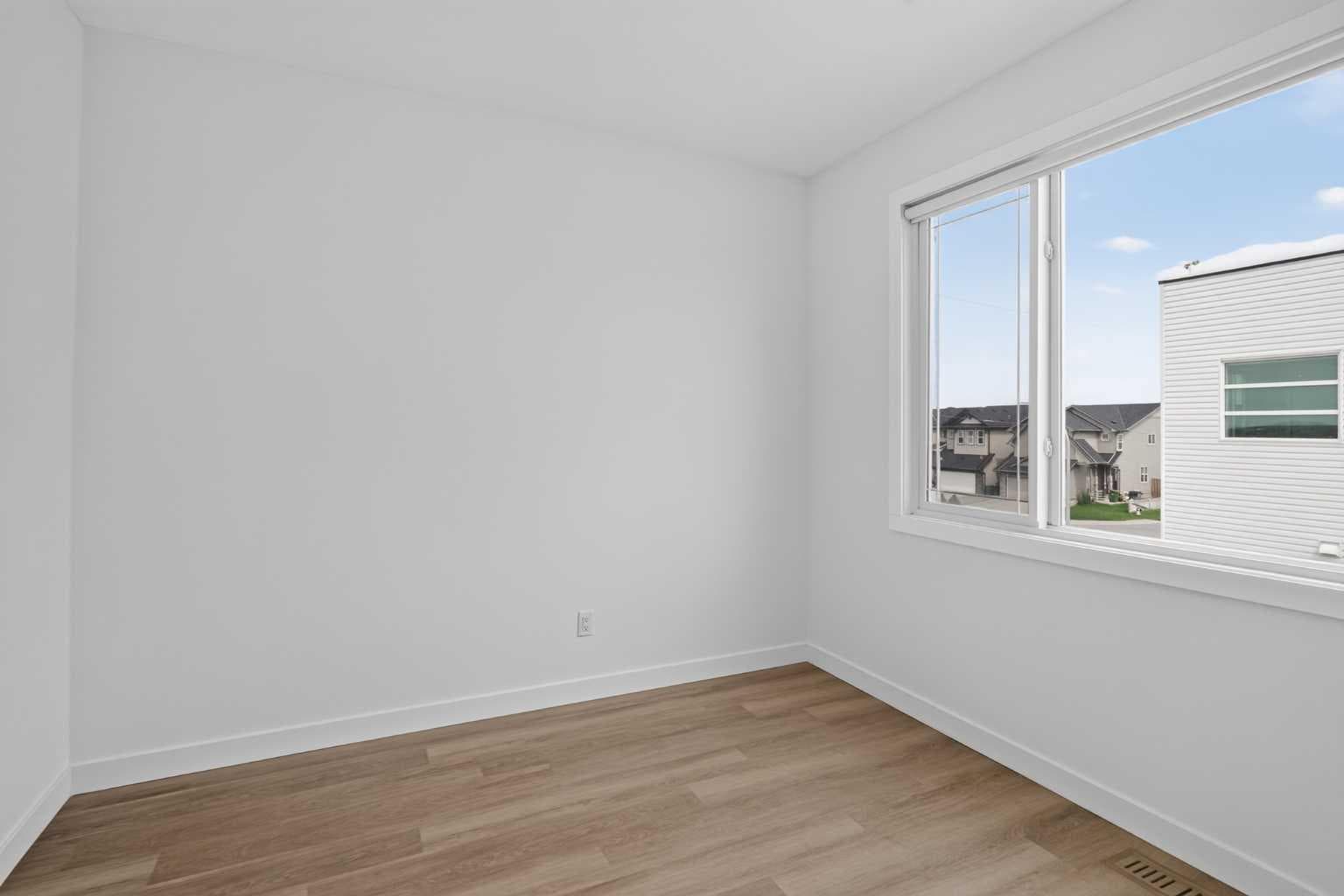 202, 101 Panatella Square NW