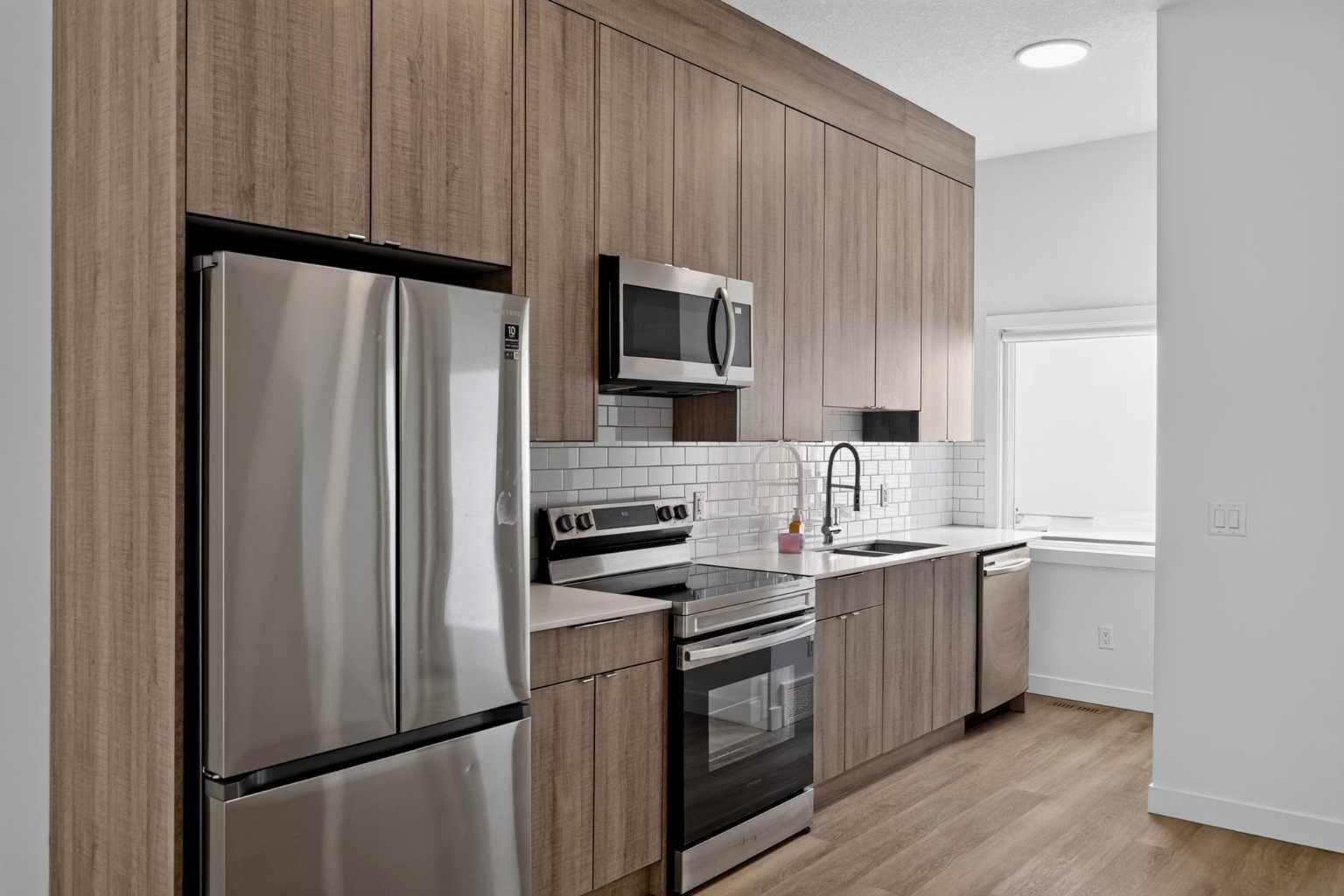 202, 101 Panatella Square NW