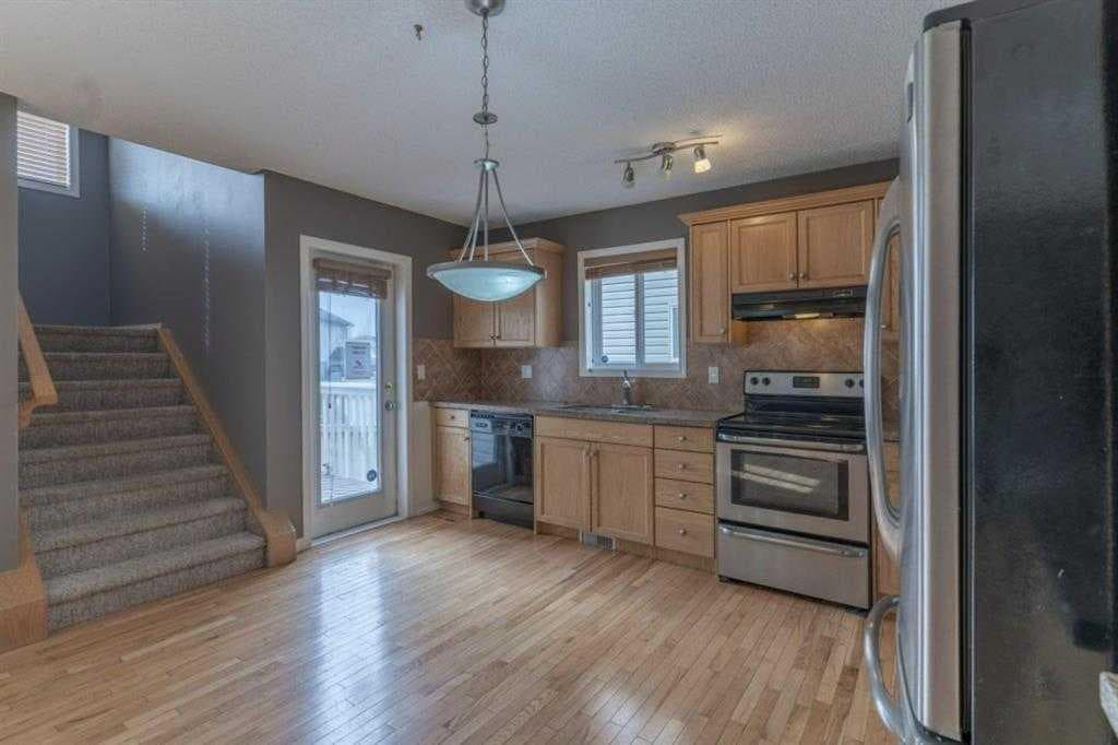 57 Royal Birch Crescent NW
