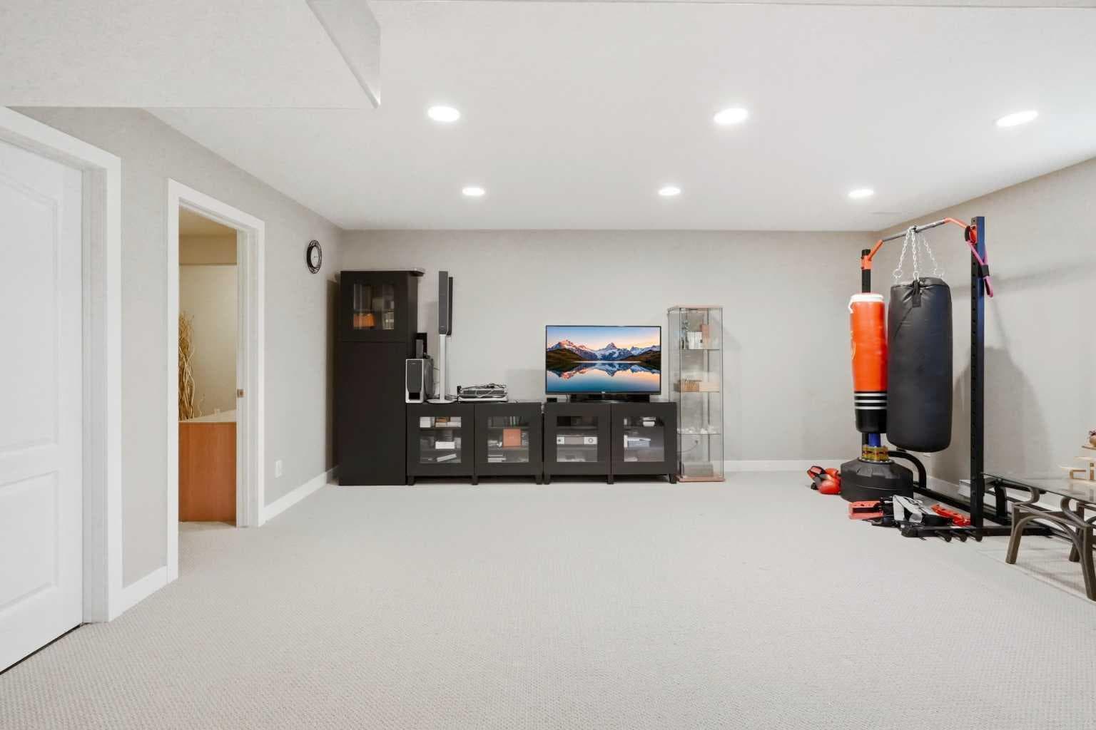 242 Tusslewood Grove NW