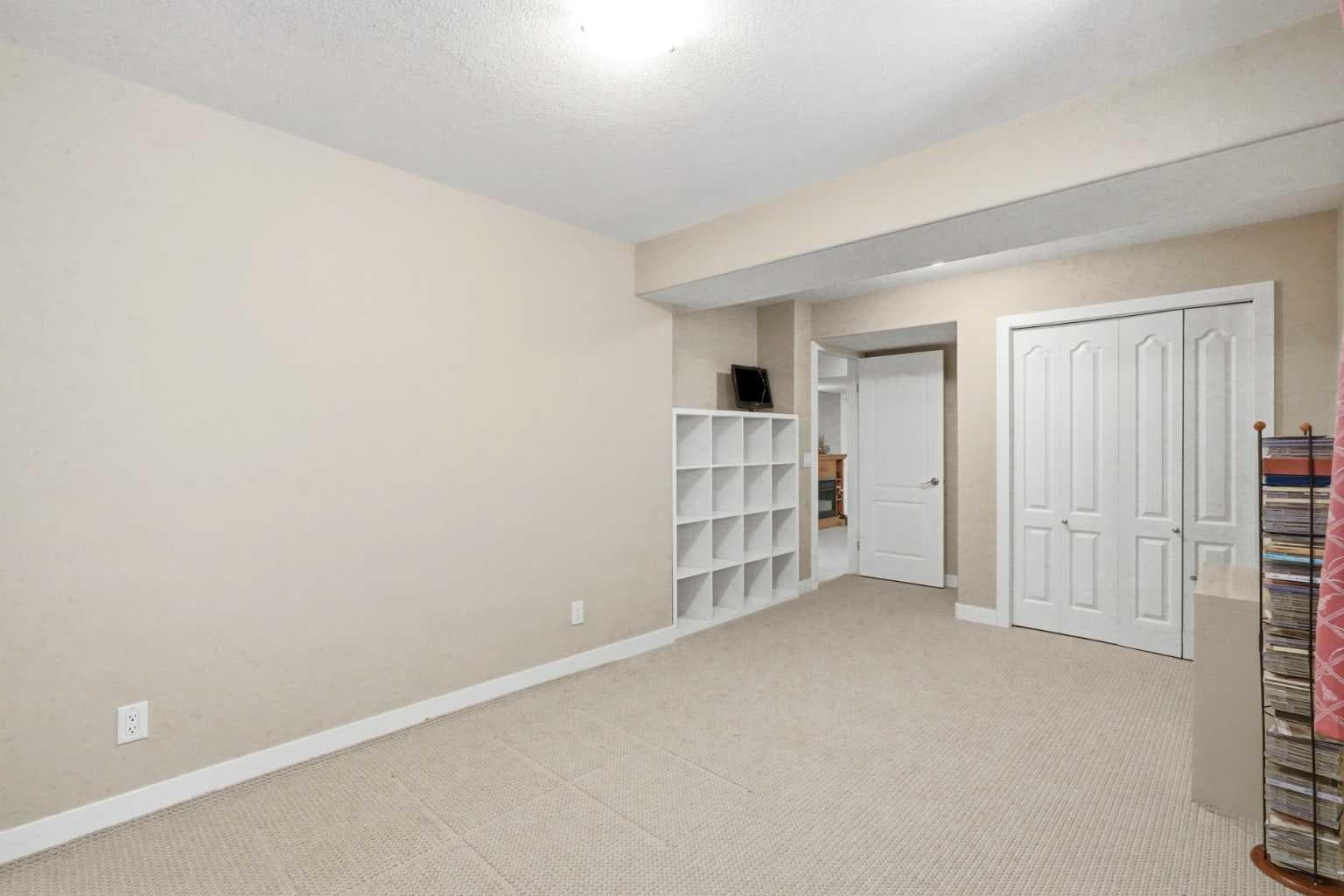 242 Tusslewood Grove NW