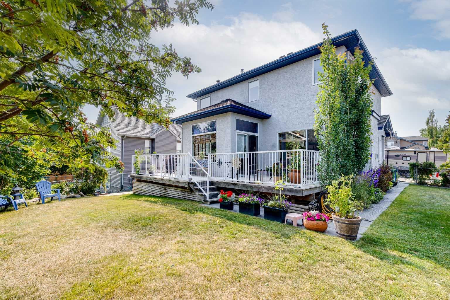 402 Fairways Mews NW