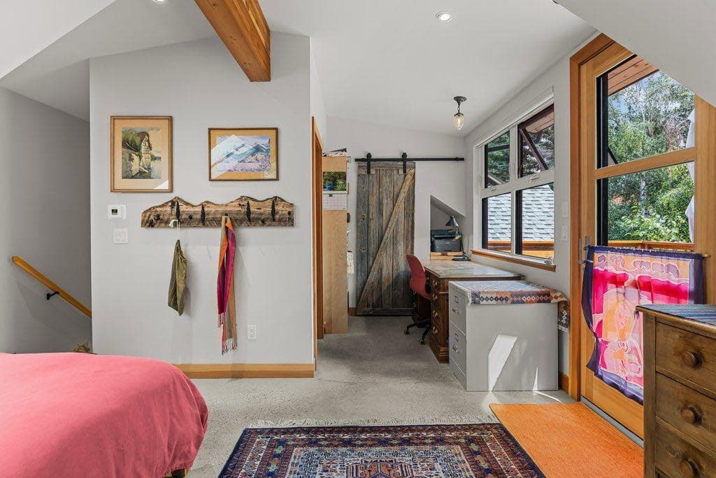 A and B, 132 Rundle Crescent 