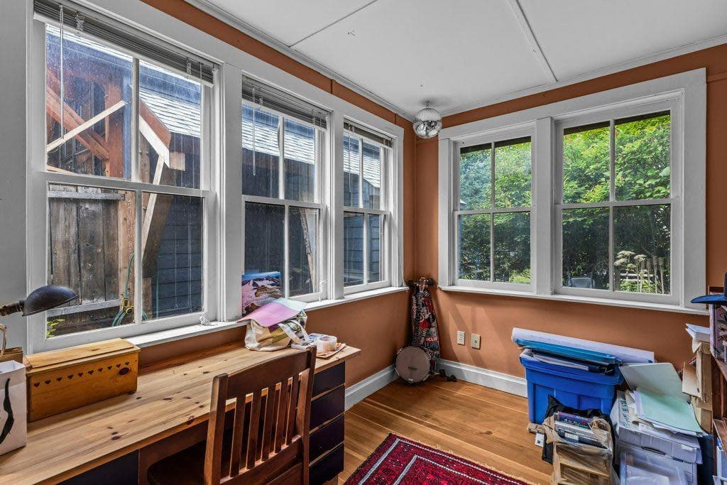 A and B, 132 Rundle Crescent 