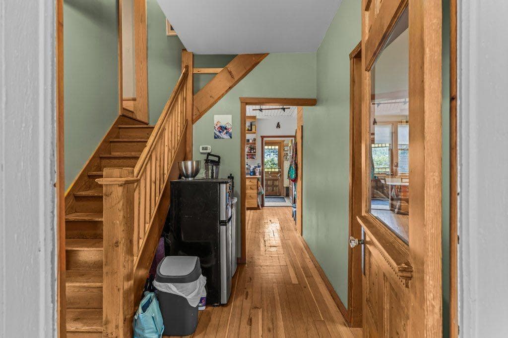 A and B, 132 Rundle Crescent 