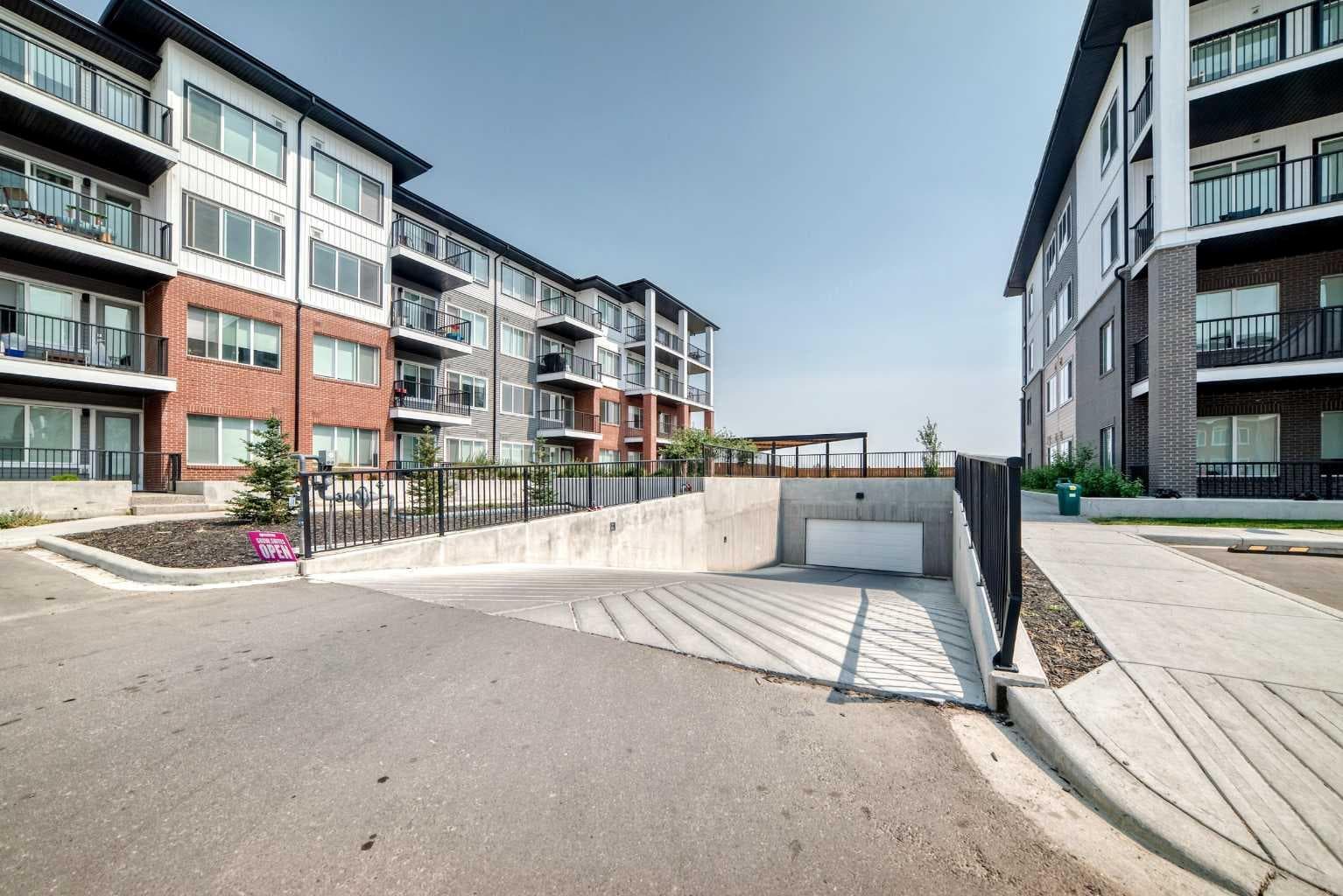 2110, 6 Merganser Drive W