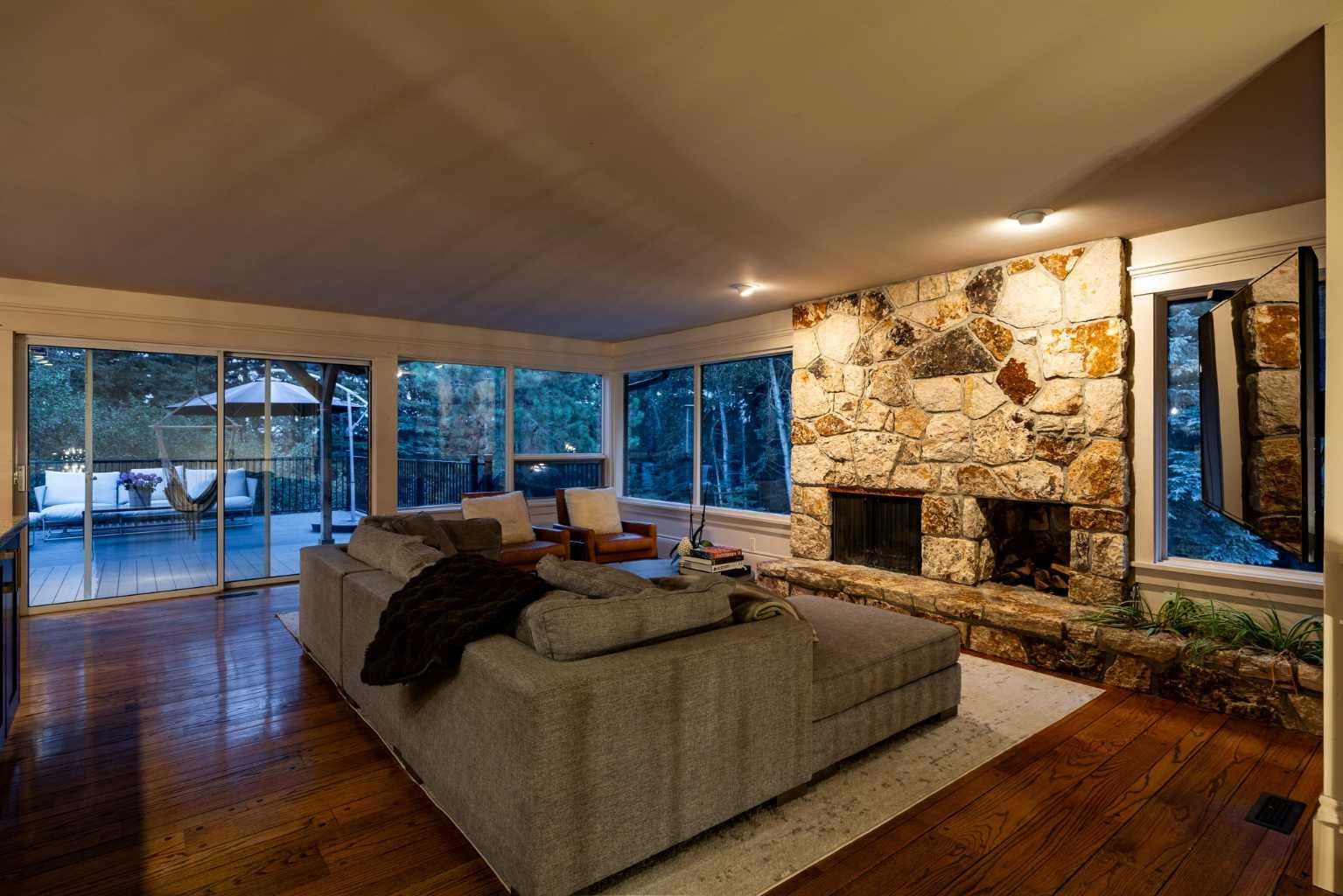 15 Elbow River Point 