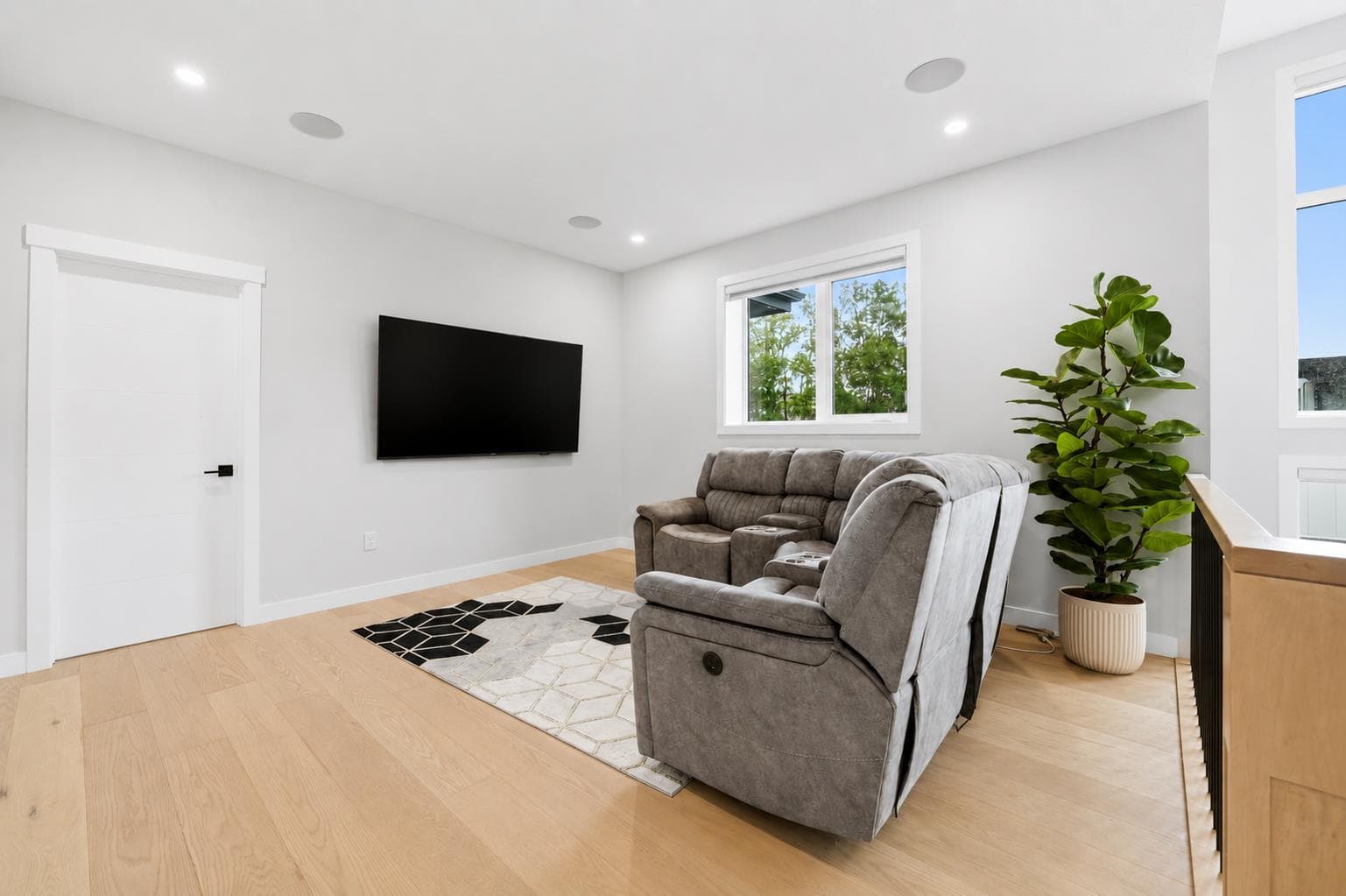 105 Rockhaven Green NW