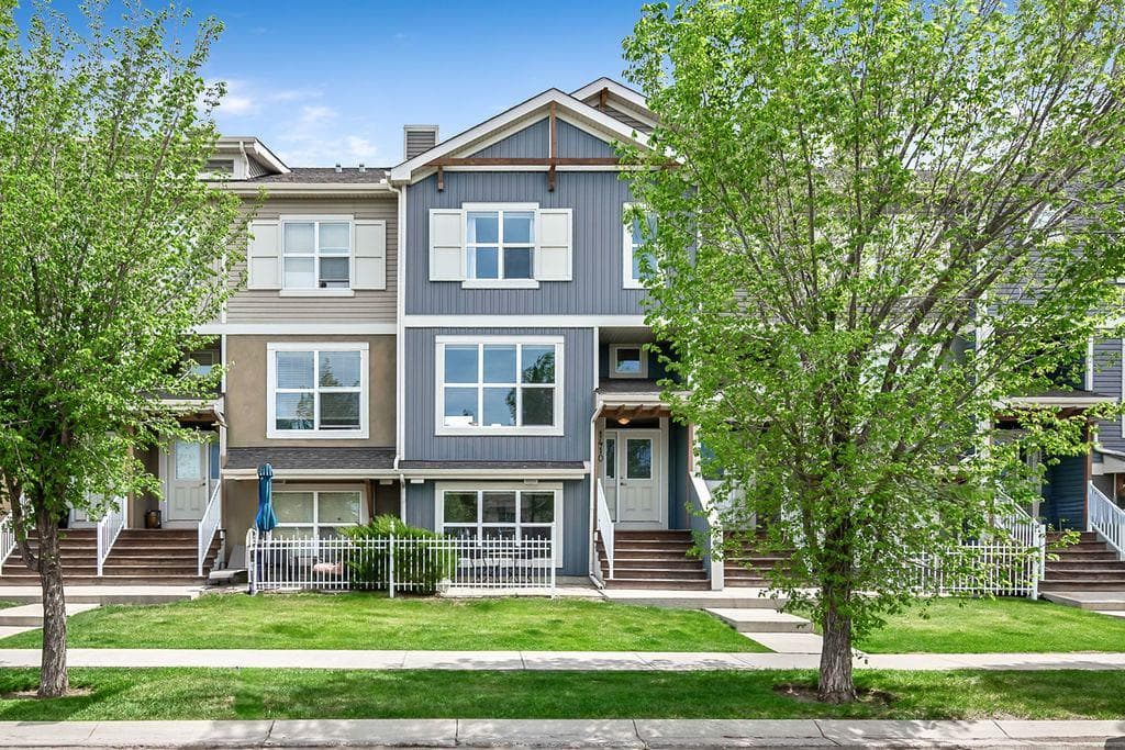 1410, 10 Auburn Bay Avenue SE