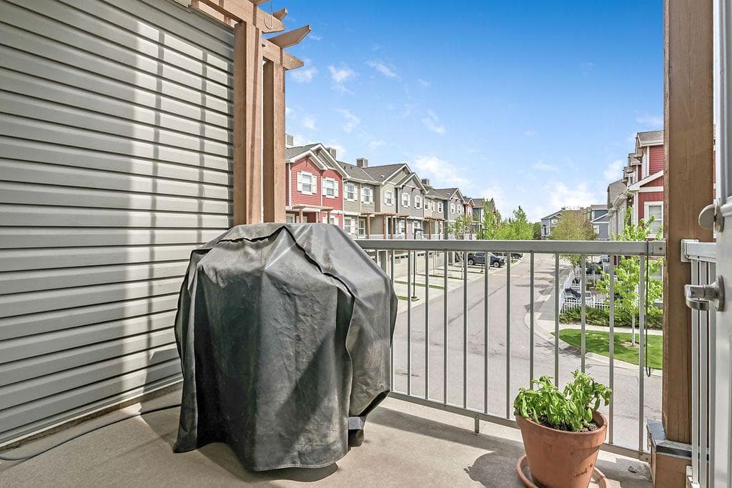 1410, 10 Auburn Bay Avenue SE