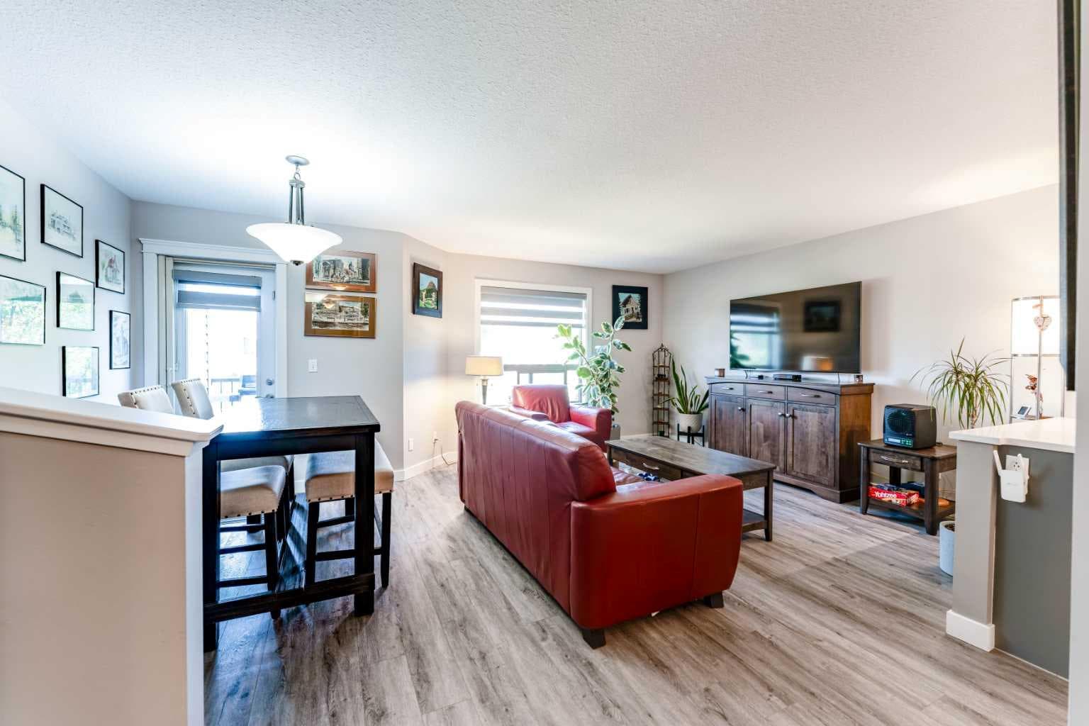 222 Bayside Point SW