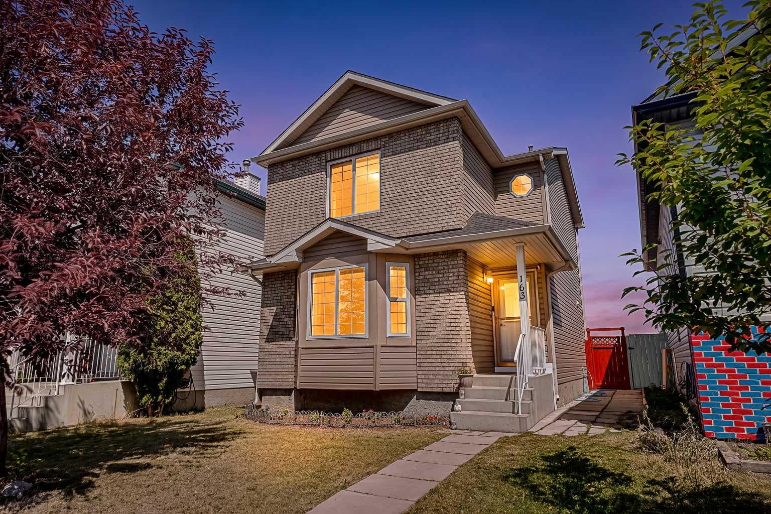 163 Saddlemont Crescent NE
