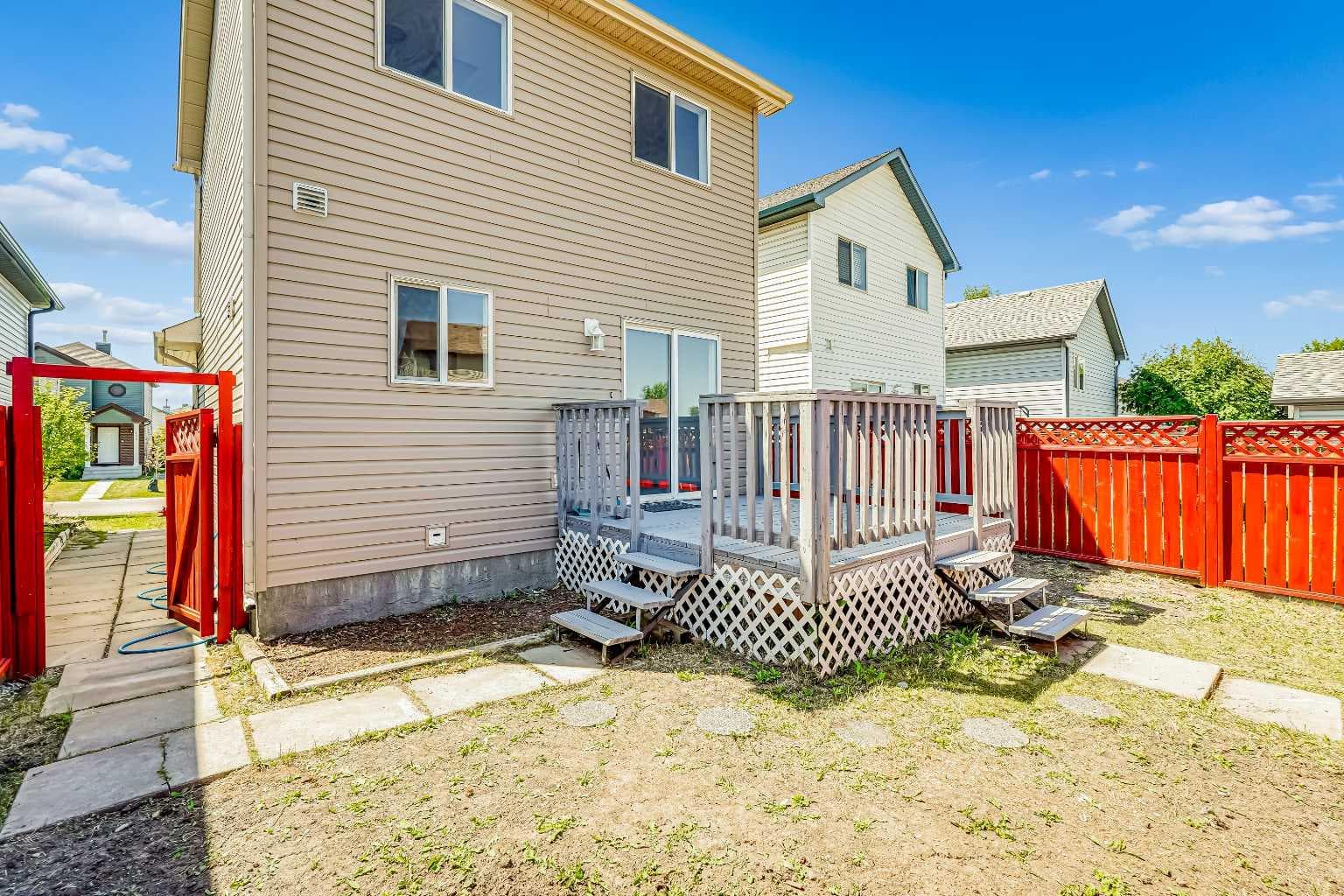 163 Saddlemont Crescent NE
