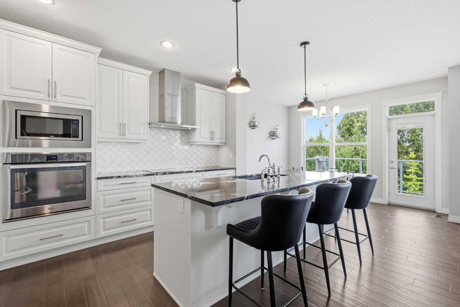 190 Riviera View 
