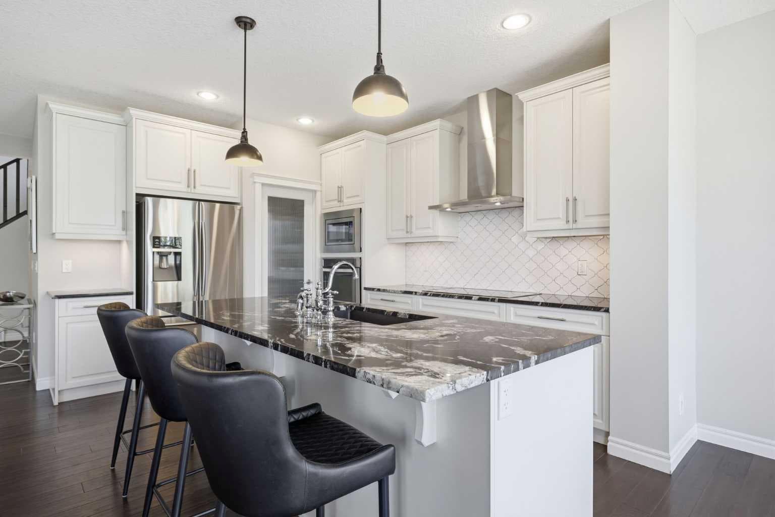190 Riviera View 