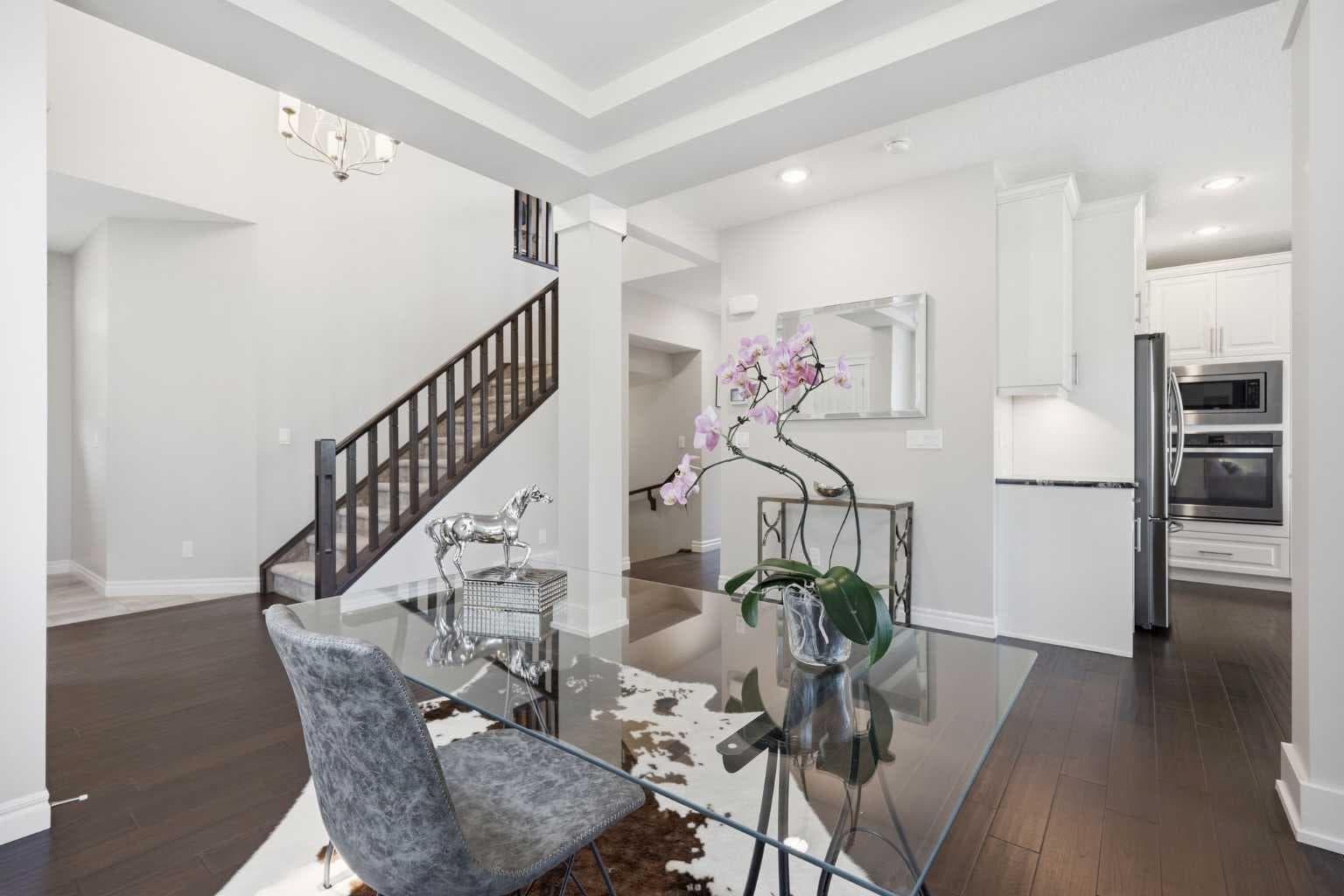 190 Riviera View 