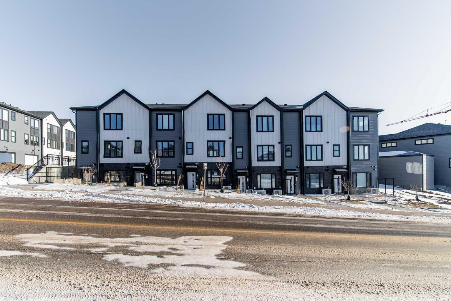 702B, 164 Arbour Lake Court NW