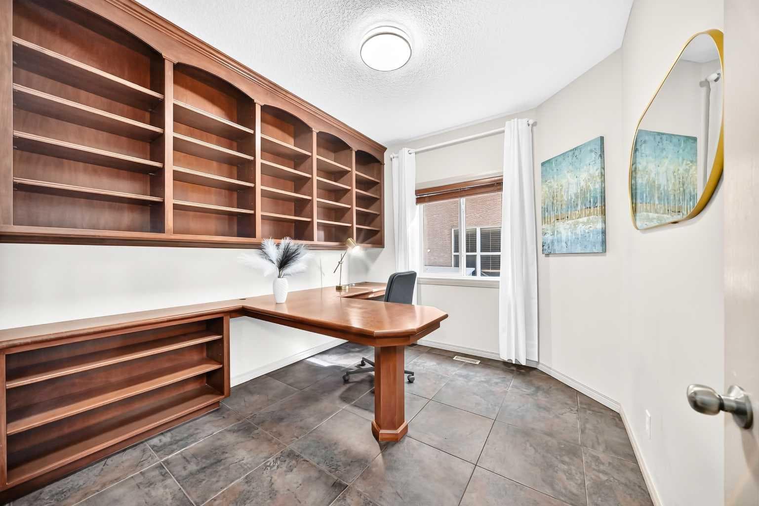 14 Springborough Crescent SW
