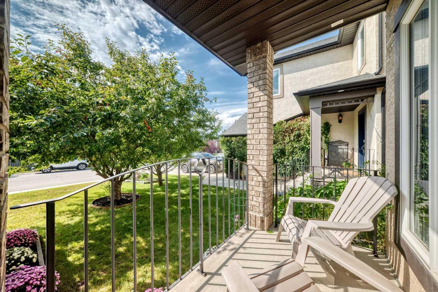 14 Springborough Crescent SW