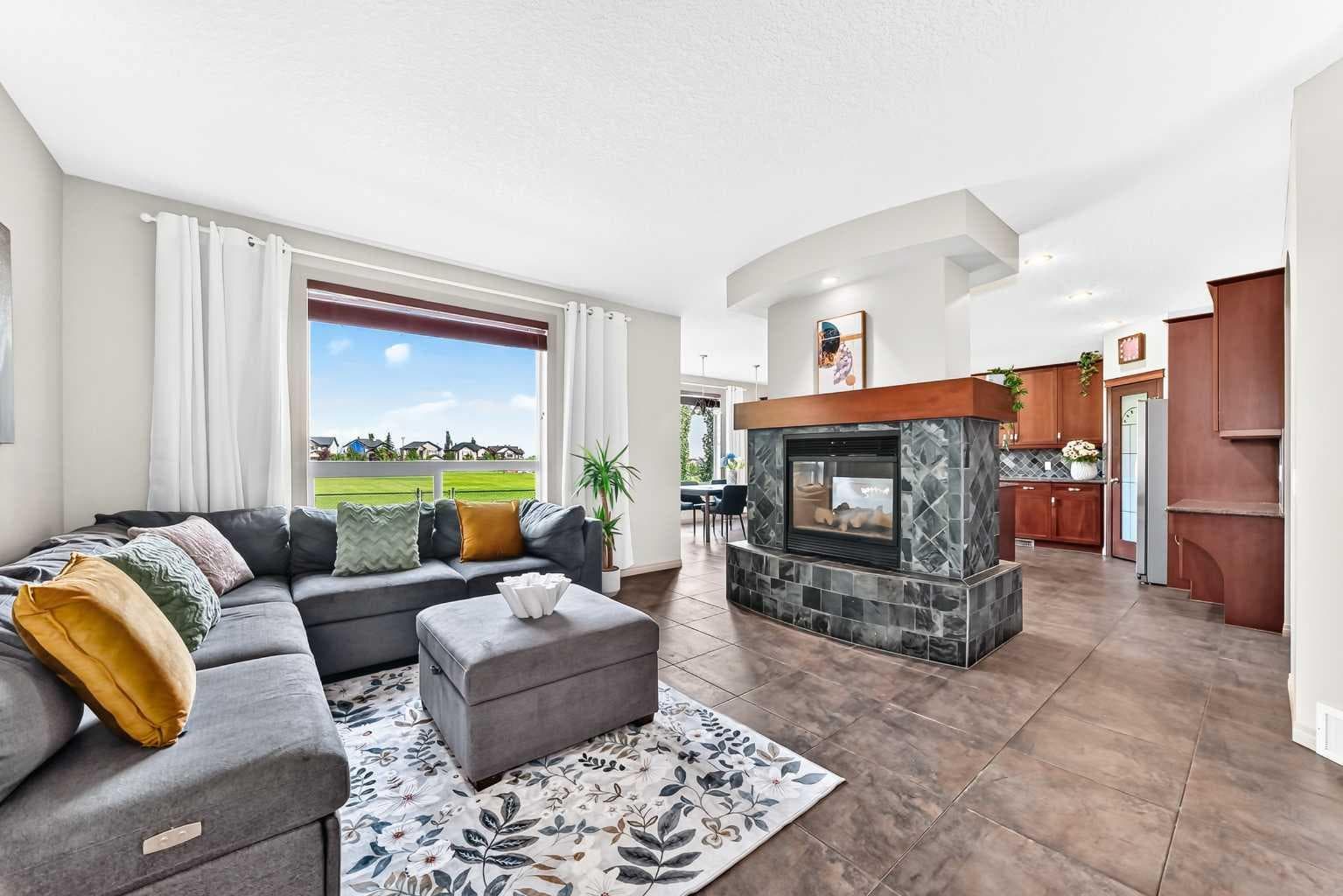 14 Springborough Crescent SW