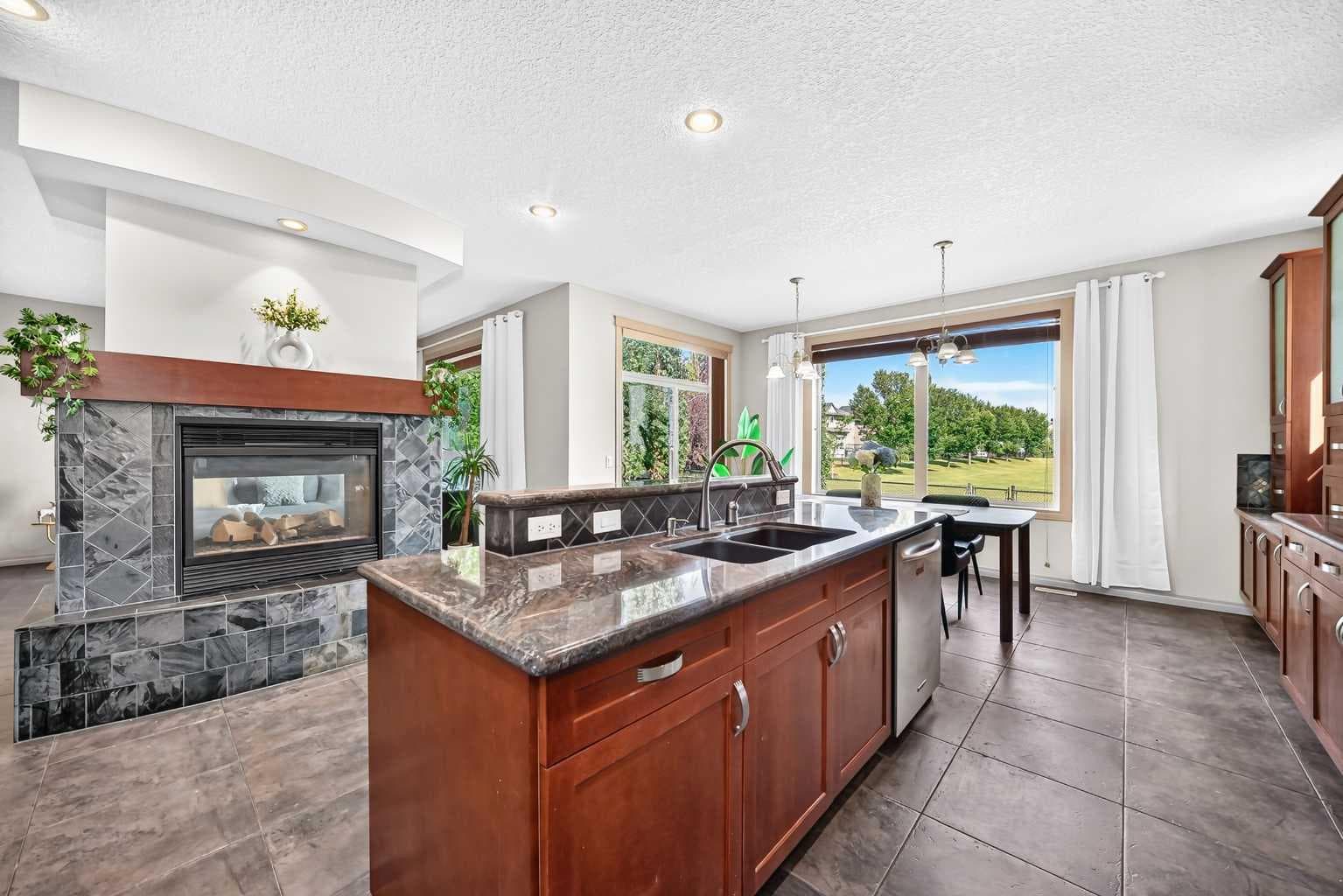 14 Springborough Crescent SW