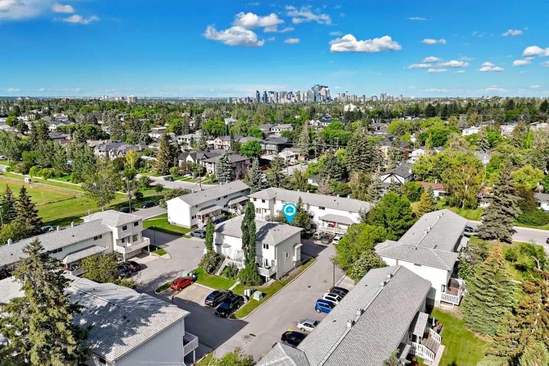 672 Killarney Glen Court SW
