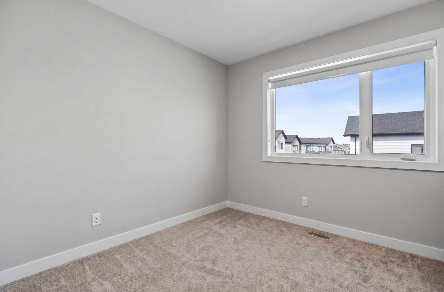 32 Evanscrest Court NW
