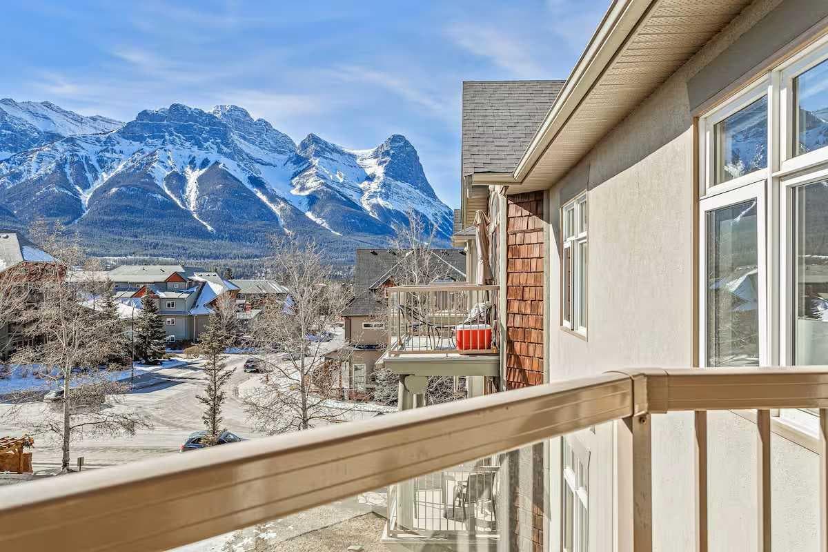411, 160 Kananaskis Way 
