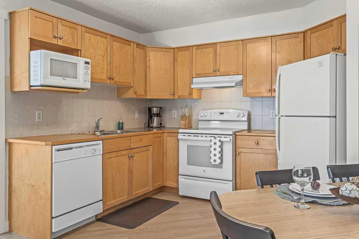 411, 160 Kananaskis Way 