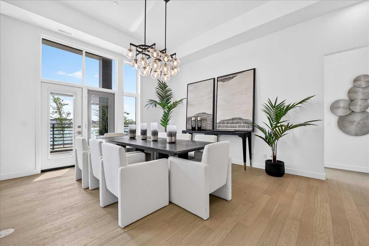 102, 150 Marina Cove SE