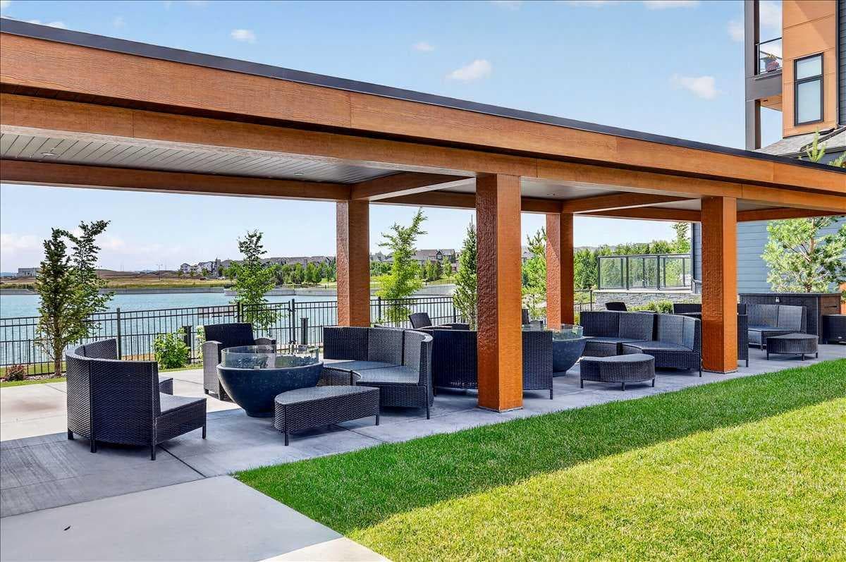 102, 150 Marina Cove SE