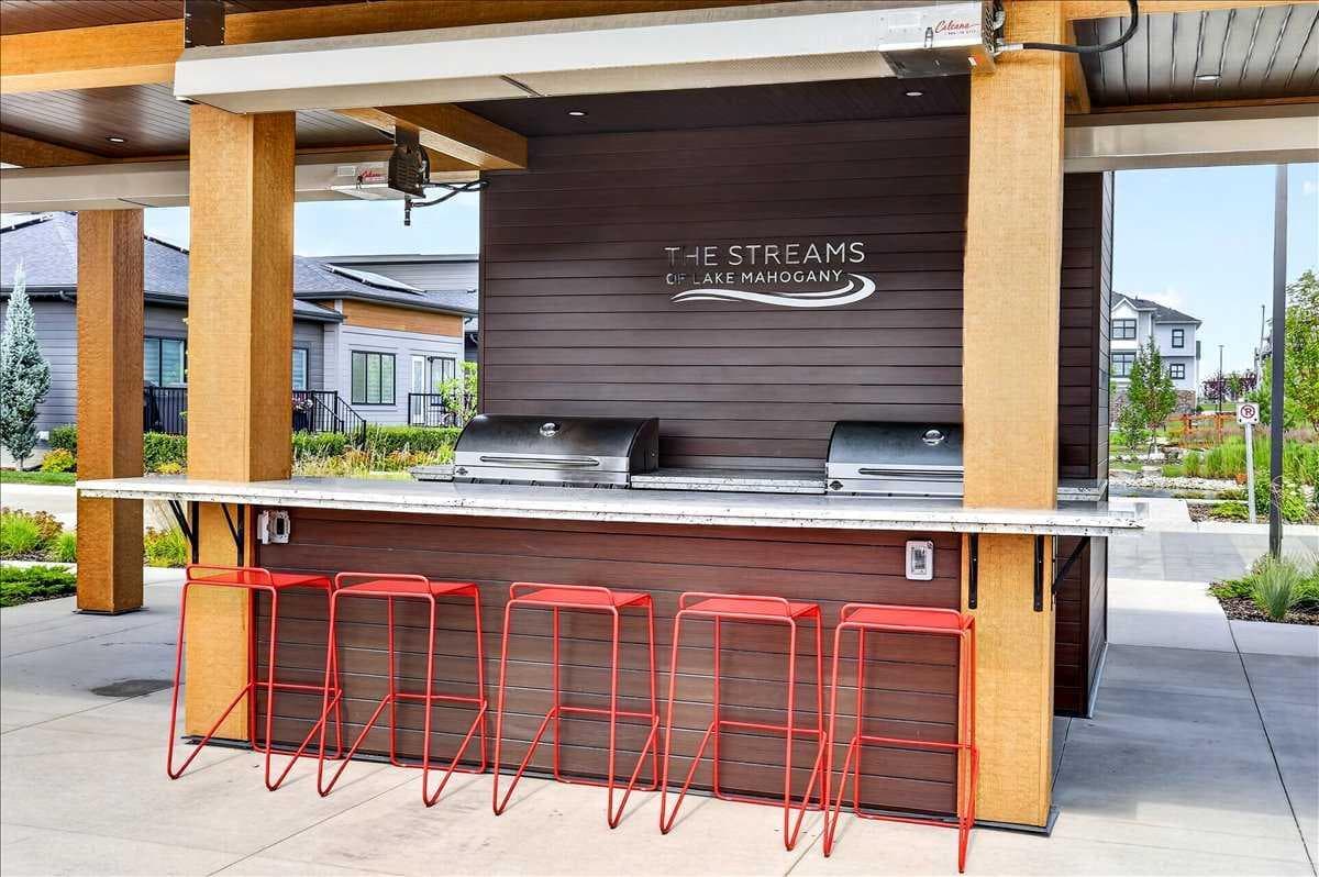 102, 150 Marina Cove SE