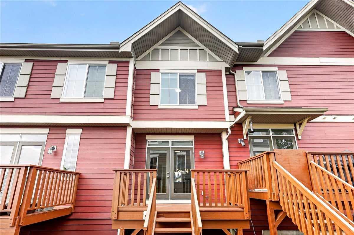 77 Kinlea Way NW