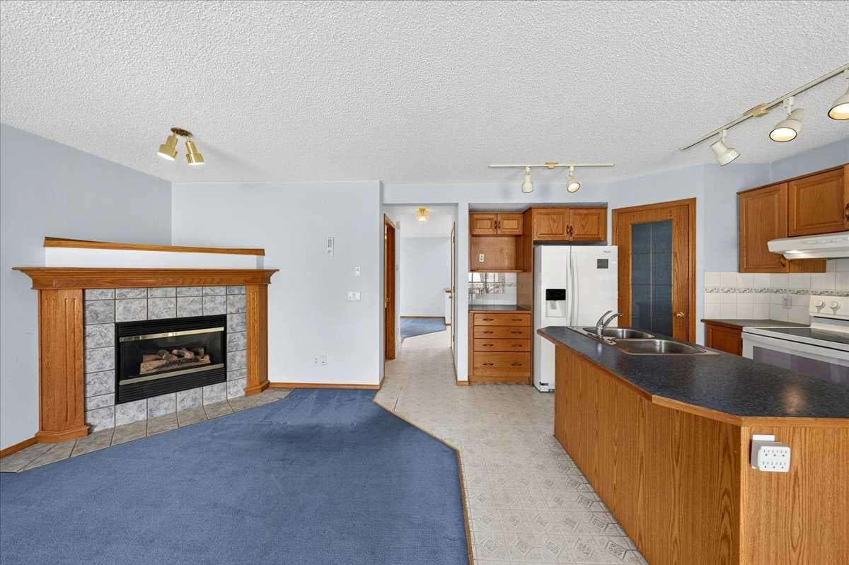 74 Anaheim Gardens NE