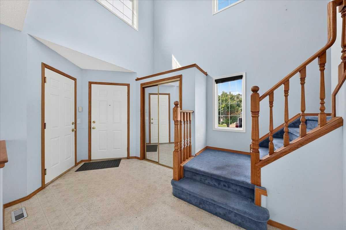 74 Anaheim Gardens NE